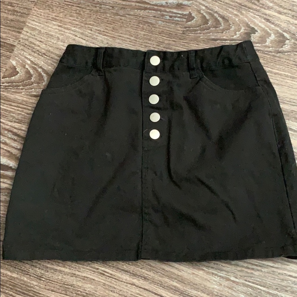 Cute little black skirt